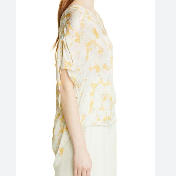 NWT VINCE Lotus Ruched Silk Floral Blouse Ladies Size Small - Picture 15 of 16